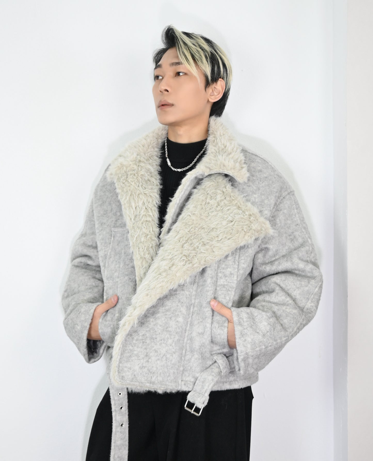 【雙排扣毛領厚外，季節冬款】253